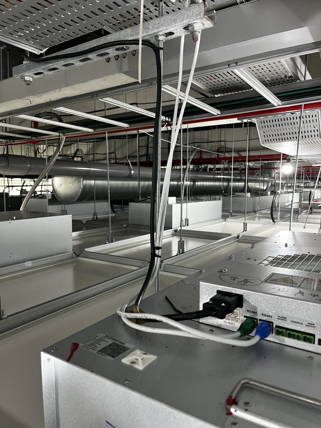 英業達桃科廠7F產線ISO7無塵室空調電力及監控工程 照片 7