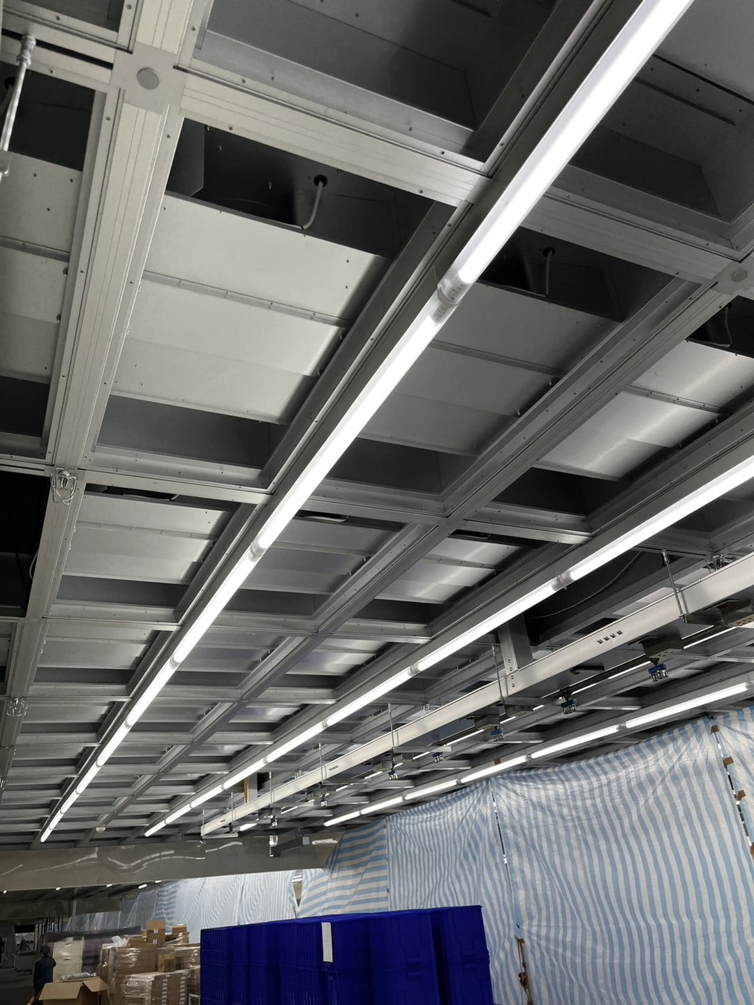 英業達桃科廠7F產線ISO7無塵室空調電力及監控工程 照片 9
